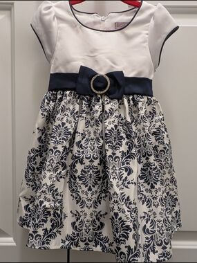 2/$35 NWOT Girls Navy & White Damask Party Dress – Size 1